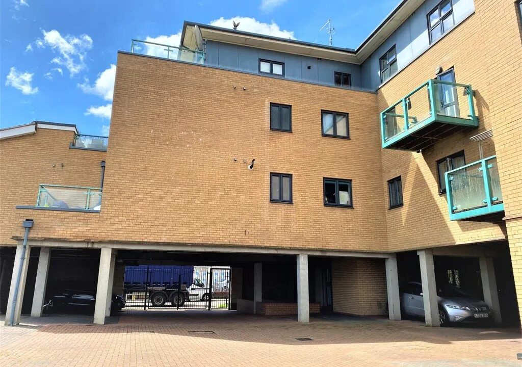 imageye___-_imgi_22_645468c8ea633bf3cfc1aba8985d55e460f424d6